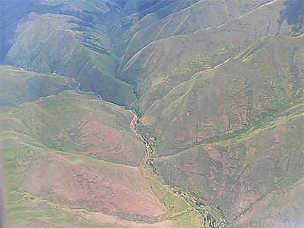 Les Andes vues d'avion, dans la région de Cusco