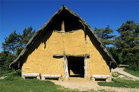 Habitat préhistorique, parc Samara, La Chaussée Tirancourt