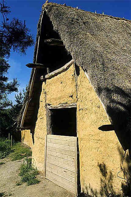 Habitat préhistorique, parc Samara, La Chaussée Tirancourt