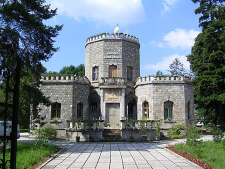 Le château Iulia Hasdeu à Campina Le château Iulia Hasdeu à Campina