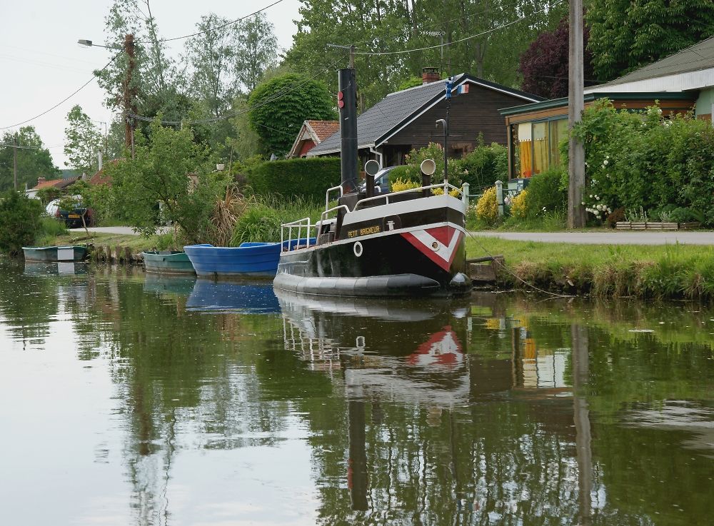 Petit baigneur à quai