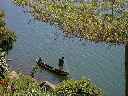 jour de pêche au lac d'itasi