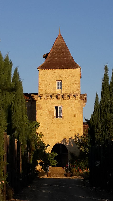 Tour du château de Cazaux d'Angles