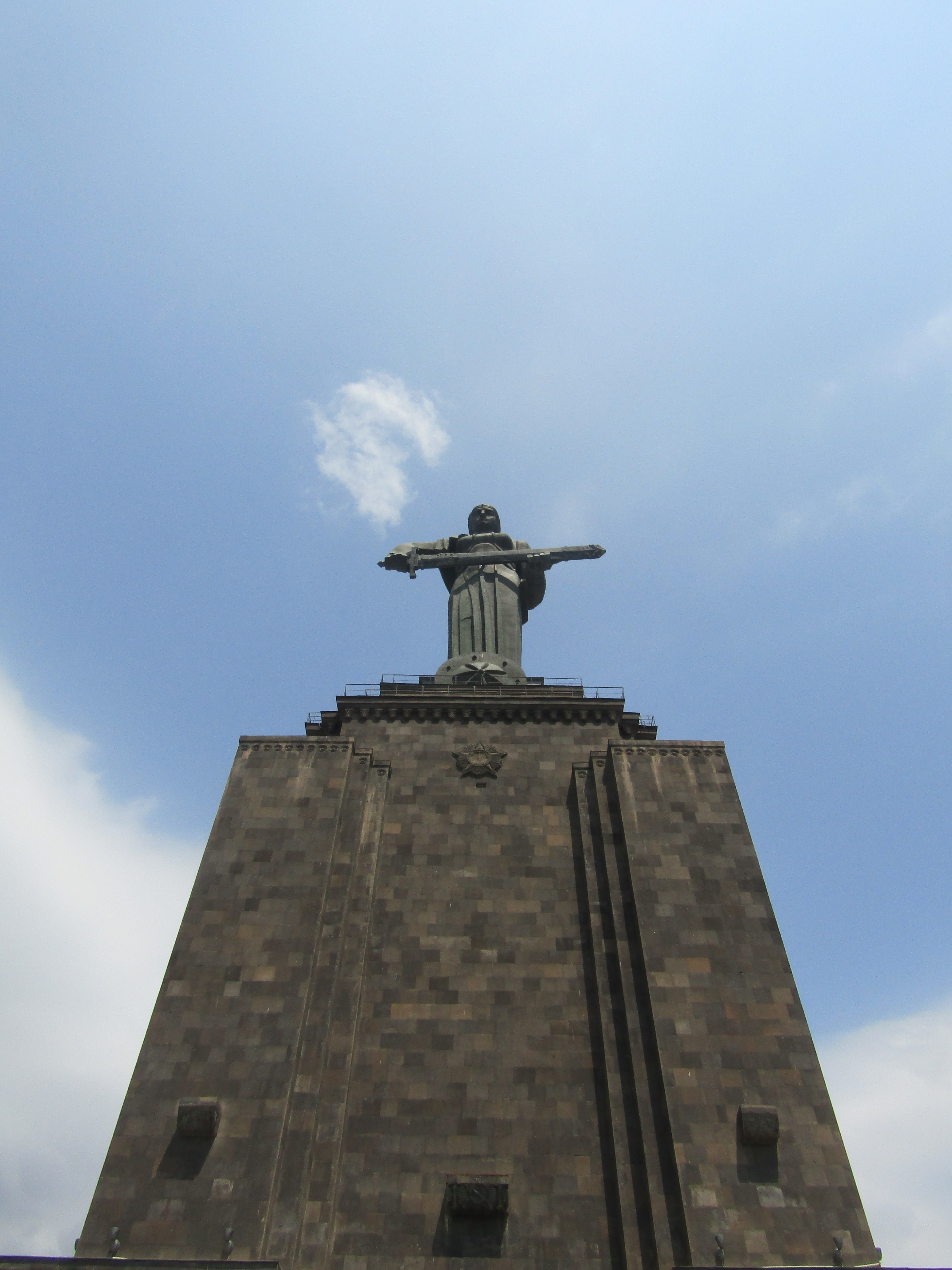 Statue de Mère Arménie
