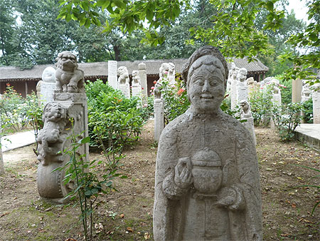 Statues Statues