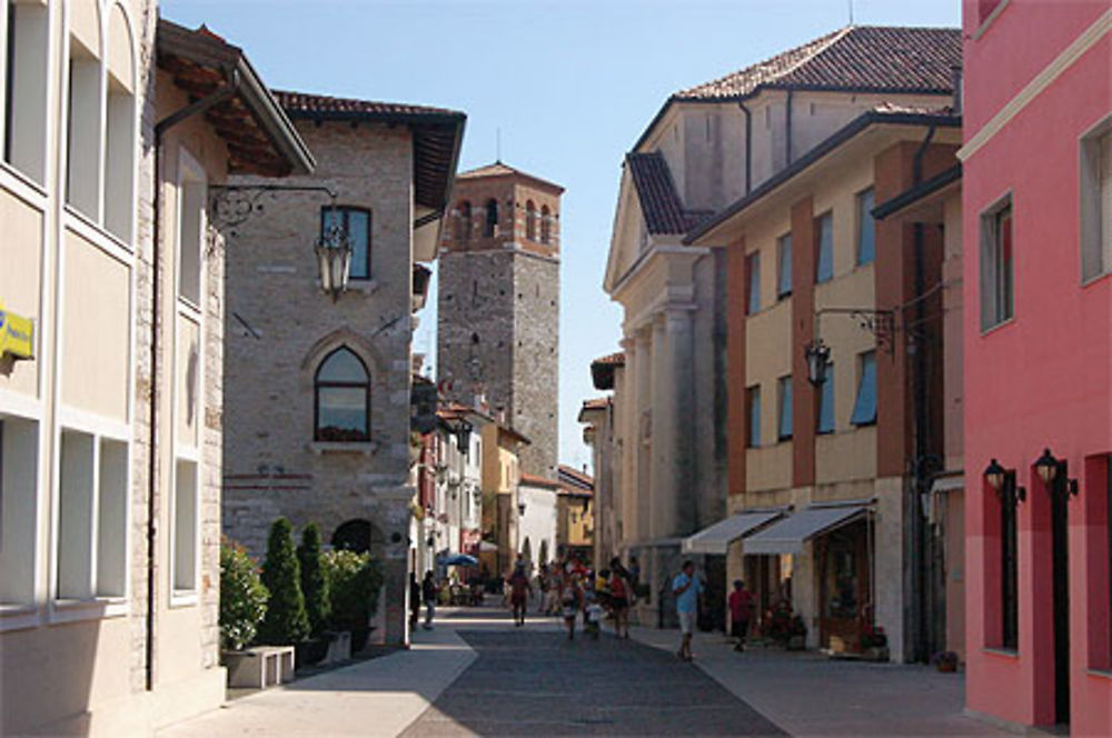 Rue principale de Marano Lagunare