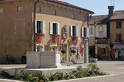 Place centrale de Marano Lagunare