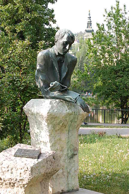 Statue du poète Kosztolanyi