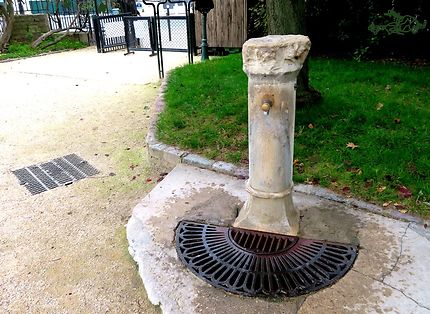 Fontaine Square René Viviani