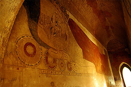Fresque murale dans l'un des plus grands sanctuaires troglodytes