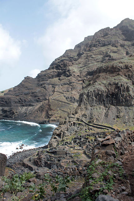 Ancien village de Ribeira Funda et chemin