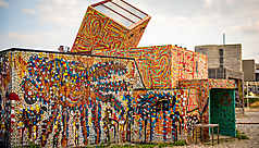 B&acirc;le, version street art