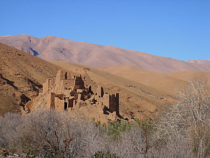 Une vieille kasbah dans la vallée des Roses