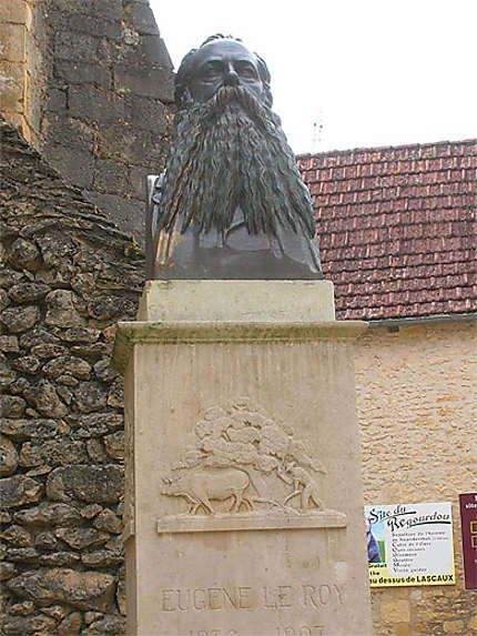 Buste d'Eugène Le Roy