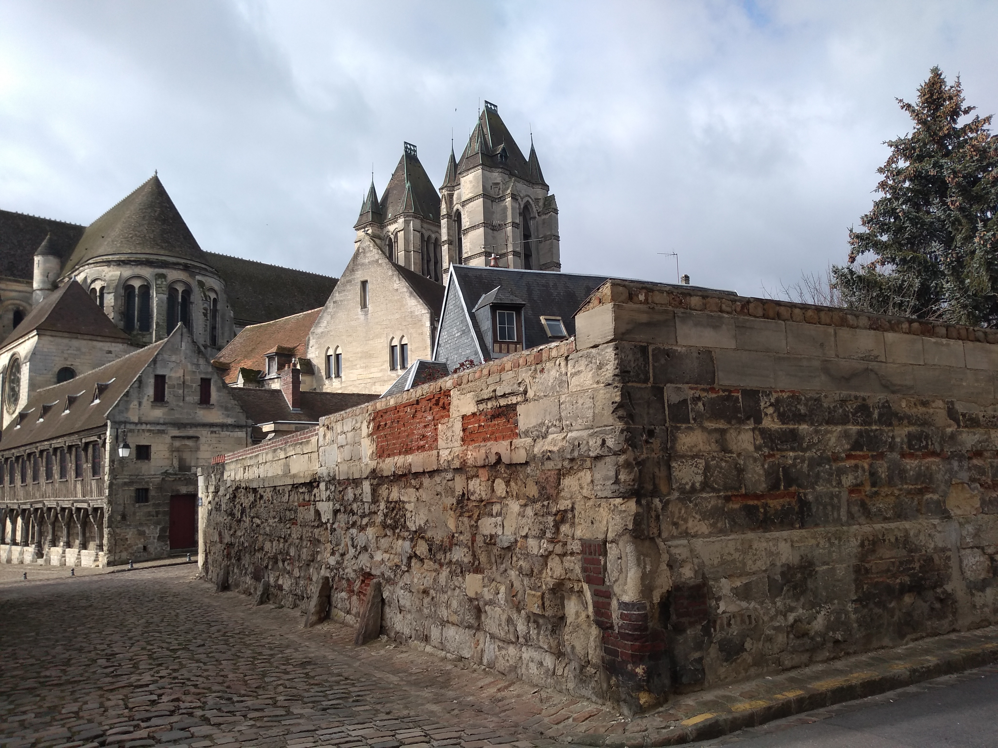 Cathédrale Notre-Dame de Noyon Cathédrale Notre-Dame de Noyon
