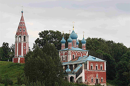 Cathédrale de la Résurrection de Toutaiev