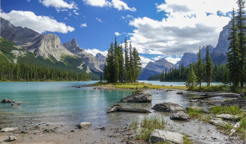 Maligne Lake