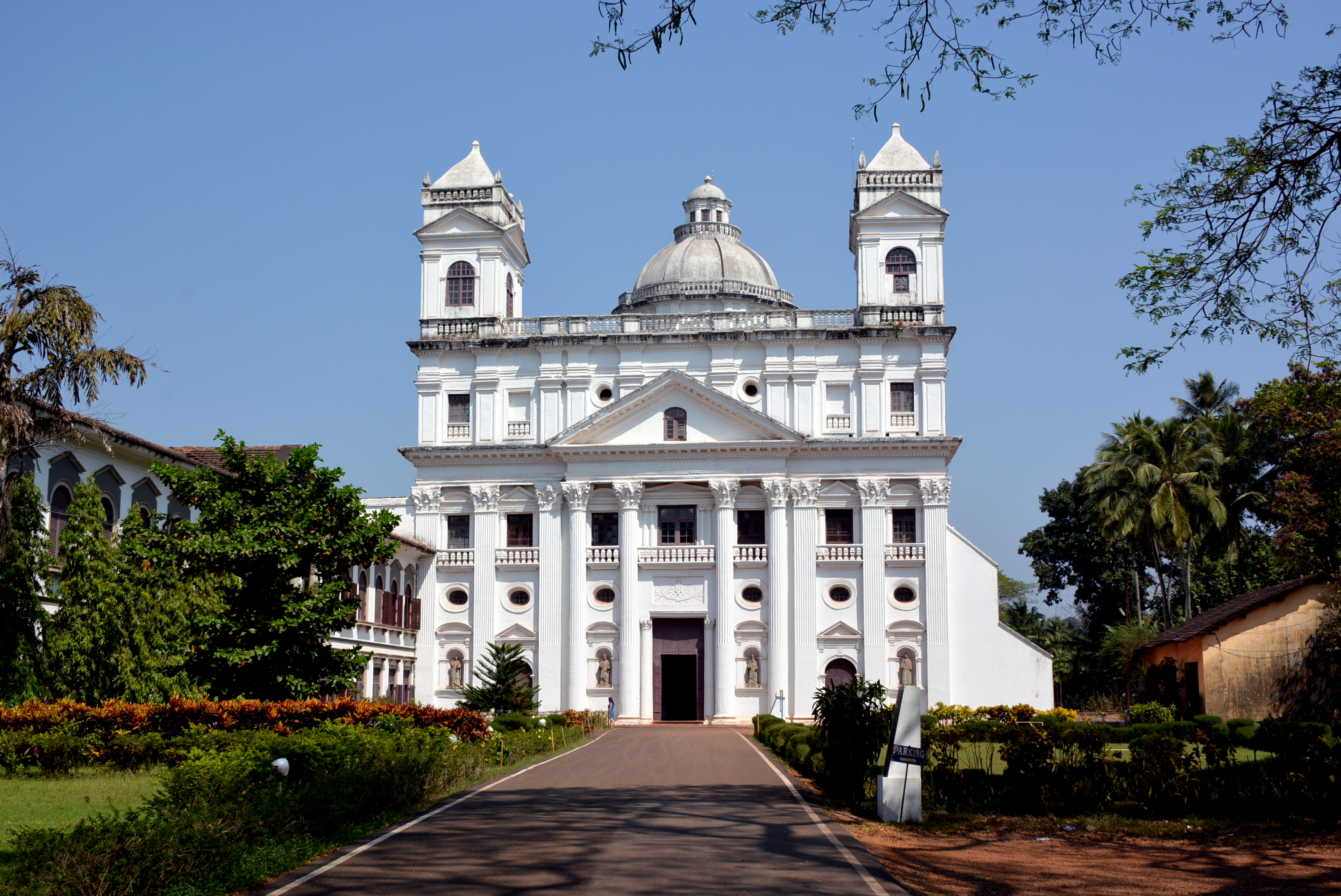 Eglise portugaise à Old Goa Eglise portugaise à Old Goa