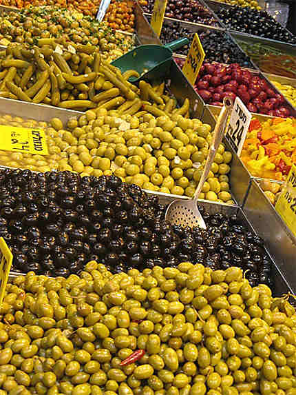 Etalage d'olives