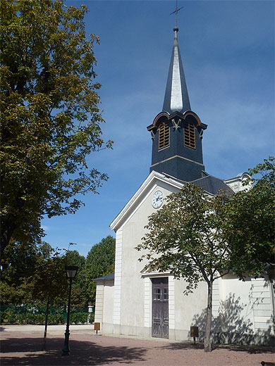 L'église Saint-Louis au Raincy L'église Saint-Louis au Raincy
