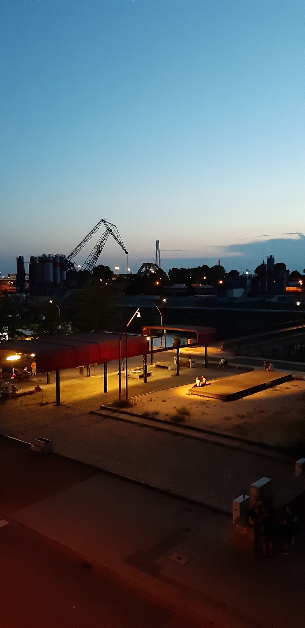 Coucher de soleil sur le port de Mannheim