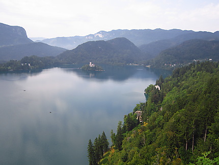 Le lac vu du chateau
