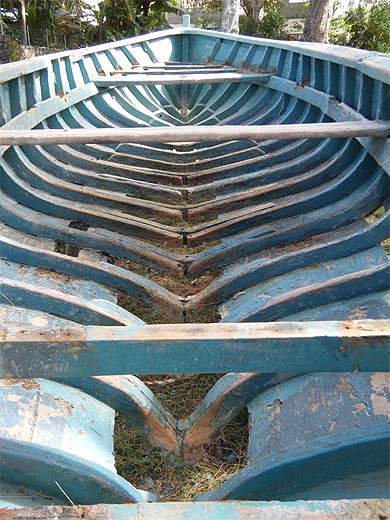 Carcasse de pirogue Carcasse de pirogue