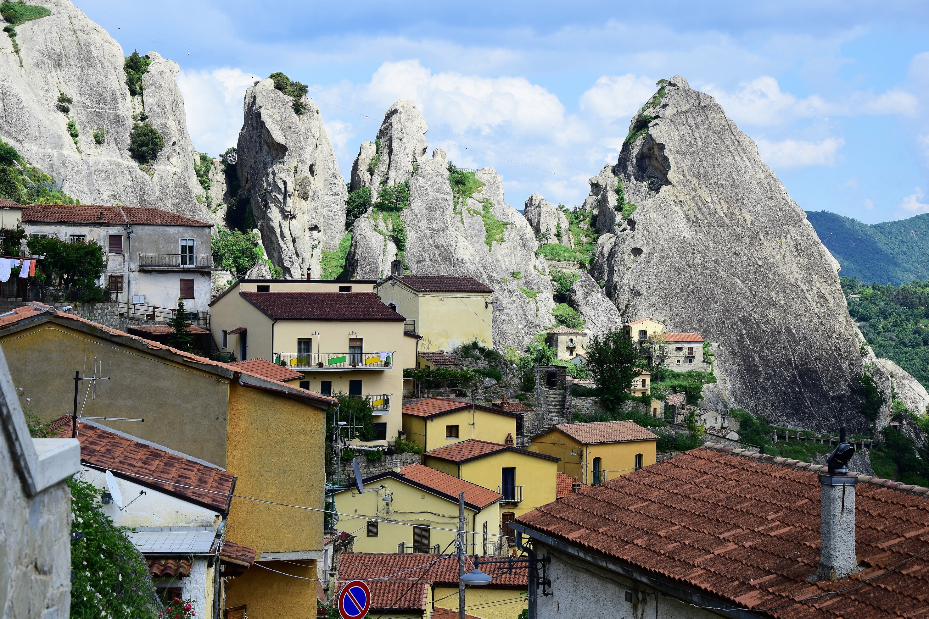 Le village de Castelmezzano Le village de Castelmezzano
