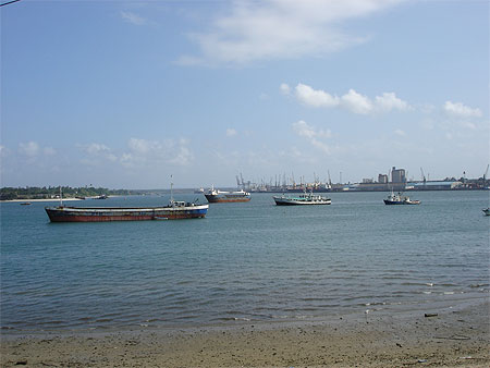 Le port de Dar es-Salaam Le port de Dar es-Salaam
