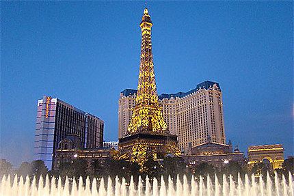 Paris et Les Fontaines du Bellagio at Vegas