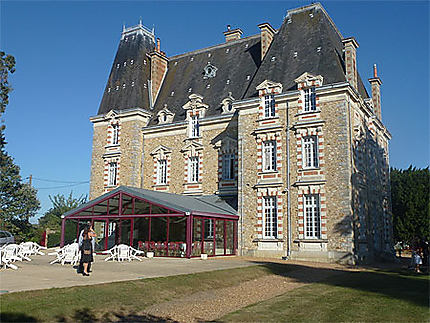 Le château de Montbraye