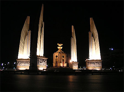 Democracy monument