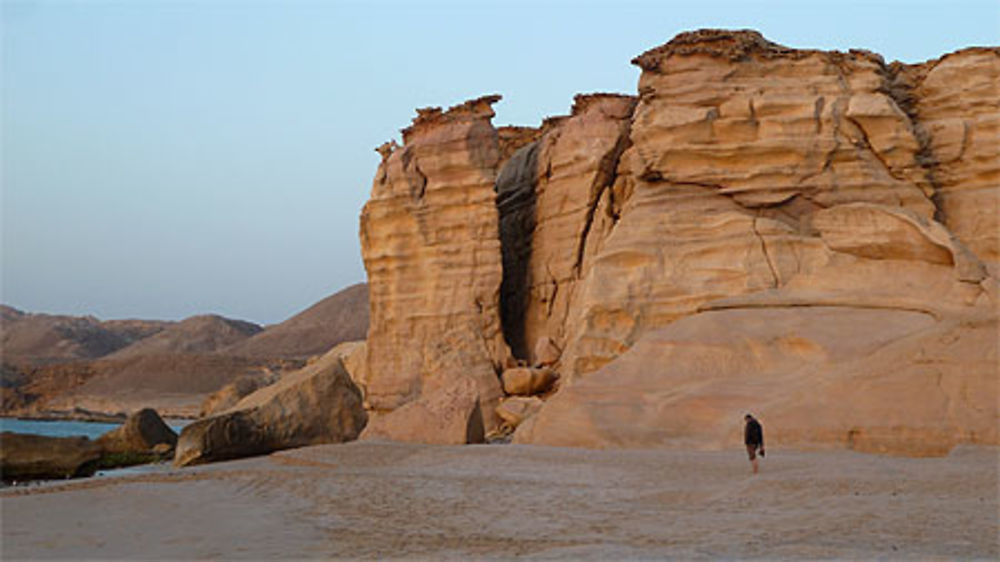 Lever de soleil sur la plage de Raz Al Jinz