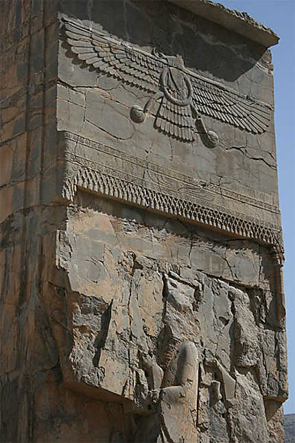 Signe zoroastrien