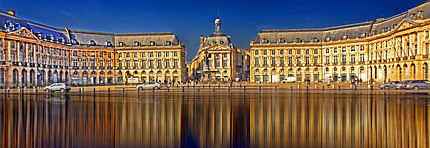 Bordeaux miroir d'eau place de la bourse