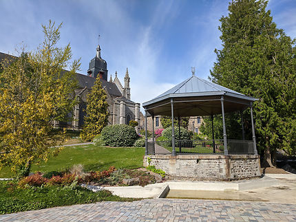 Joli kiosque à Fougères