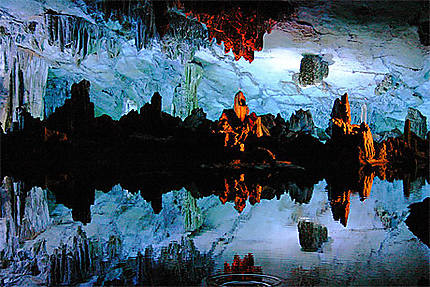 Grotte des flûtes de roseau