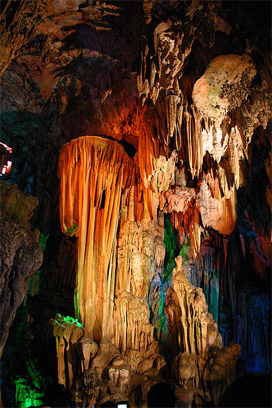 Grotte des flûtes de roseau Grotte des flûtes de roseau