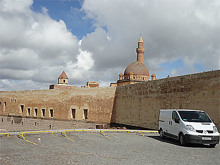 Ishak Pasa Palace