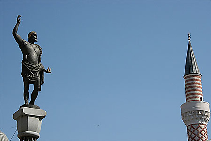 Philippe II de Macédoine et le minaret