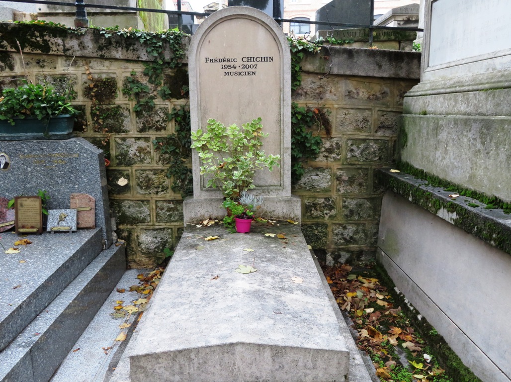 Tombe de Frédéric Chichin (Les Rita Mitsouko) Tombe de Frédéric Chichin (Les Rita Mitsouko)