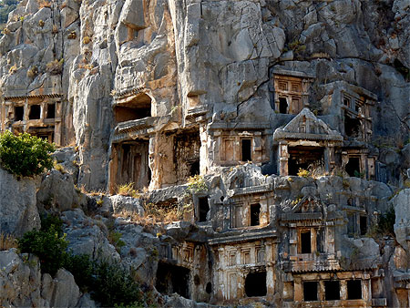 Les maisons des morts Les maisons des morts
