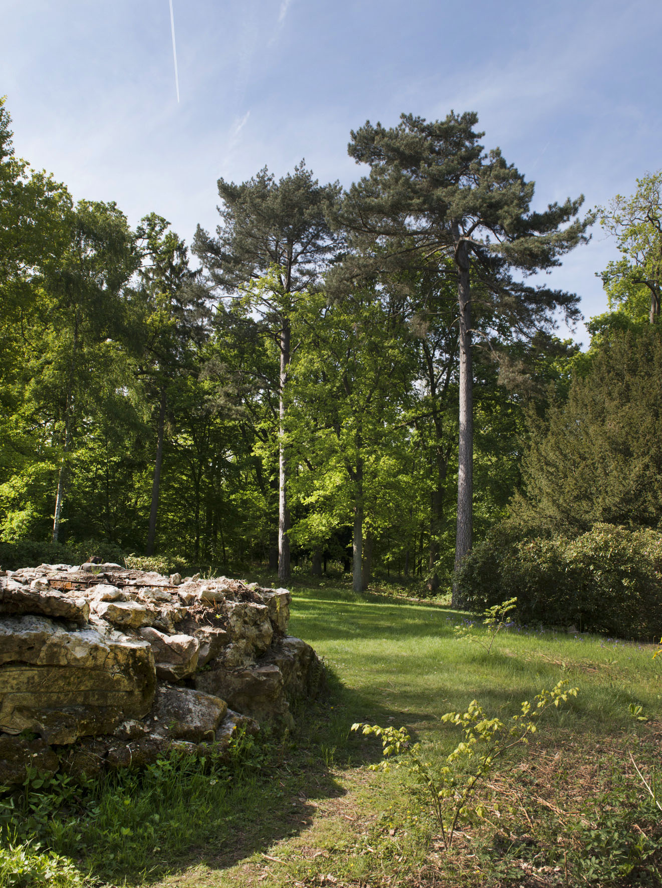 Vue depuis le kiosque chinois, Parc Rousseau Vue depuis le kiosque chinois, Parc Rousseau