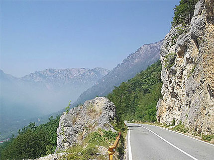 Route dans le massif du Durmitor