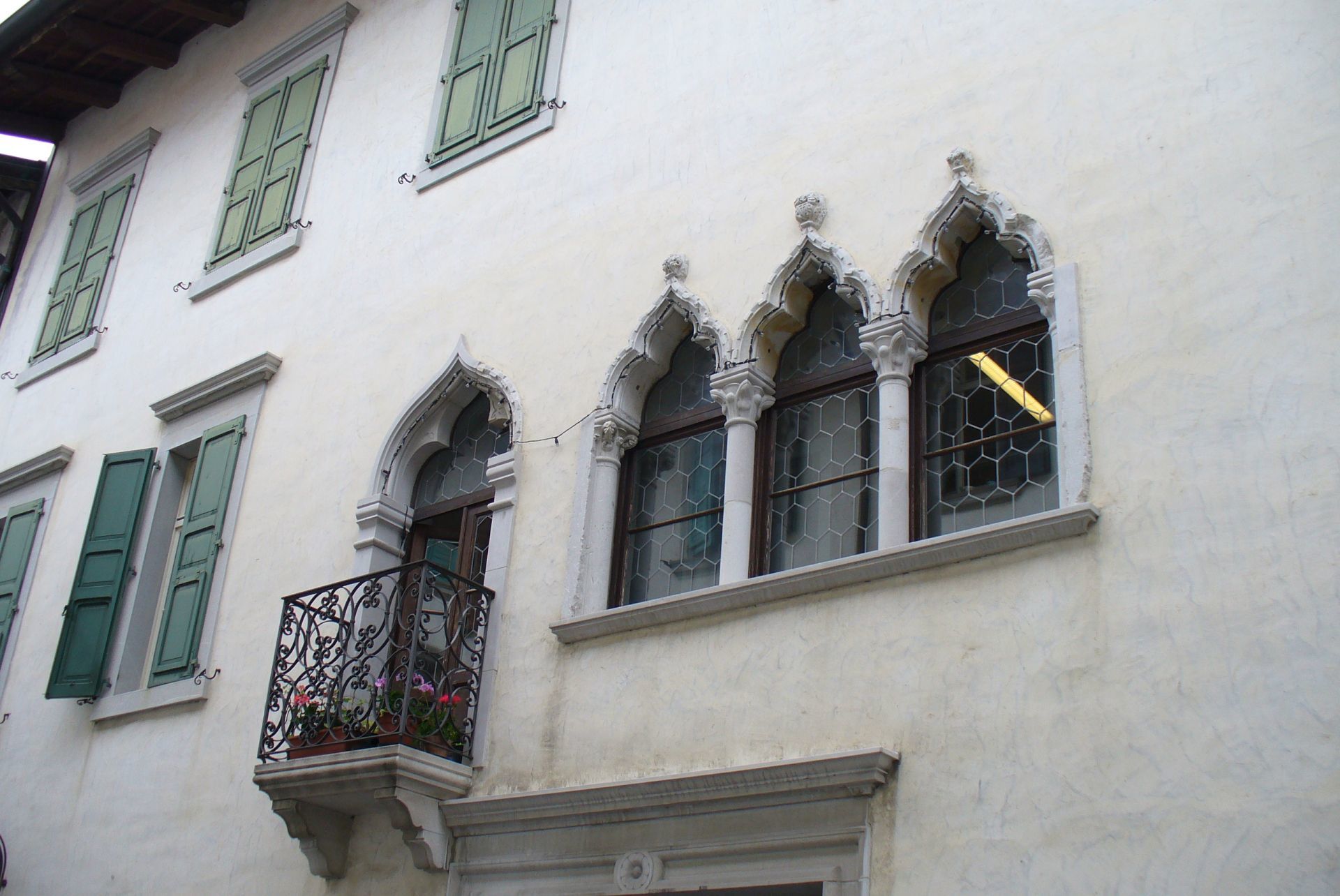 Fenêtre à Venzone