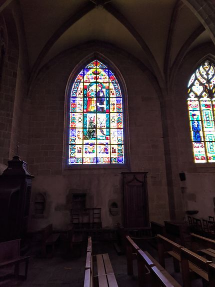 Vitraux bretons église de Fougères