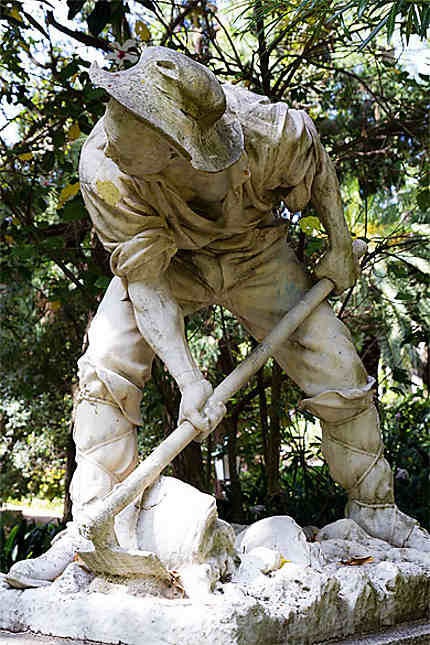 Lisbonne - Jardim da Estrela - Statue d'un jardinier