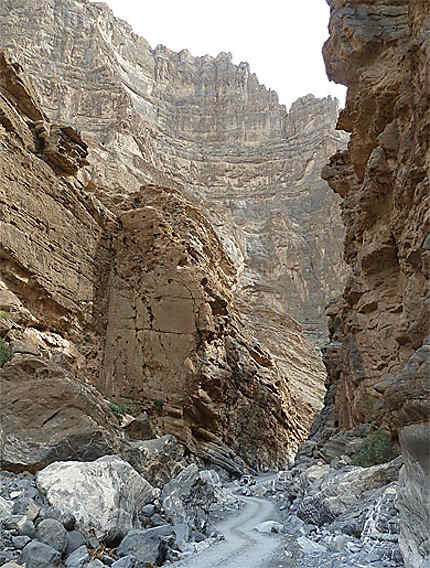 Piste dans le canyon de Nakhar