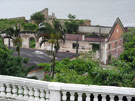 Une petite ville pas très touristique Une petite ville pas très touristique