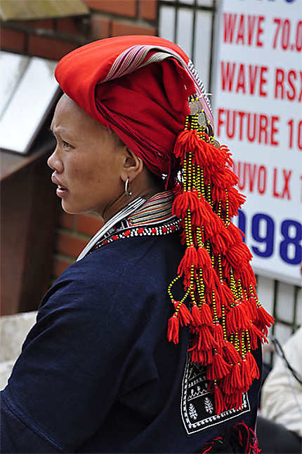 Femme Dao rouge